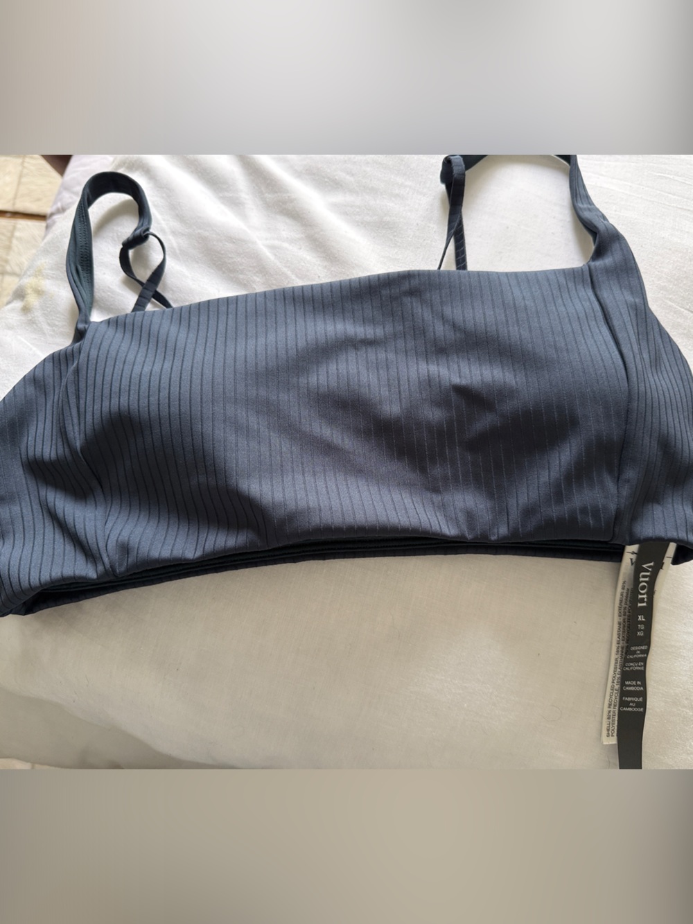 Vuori navy ribbed performance bra top